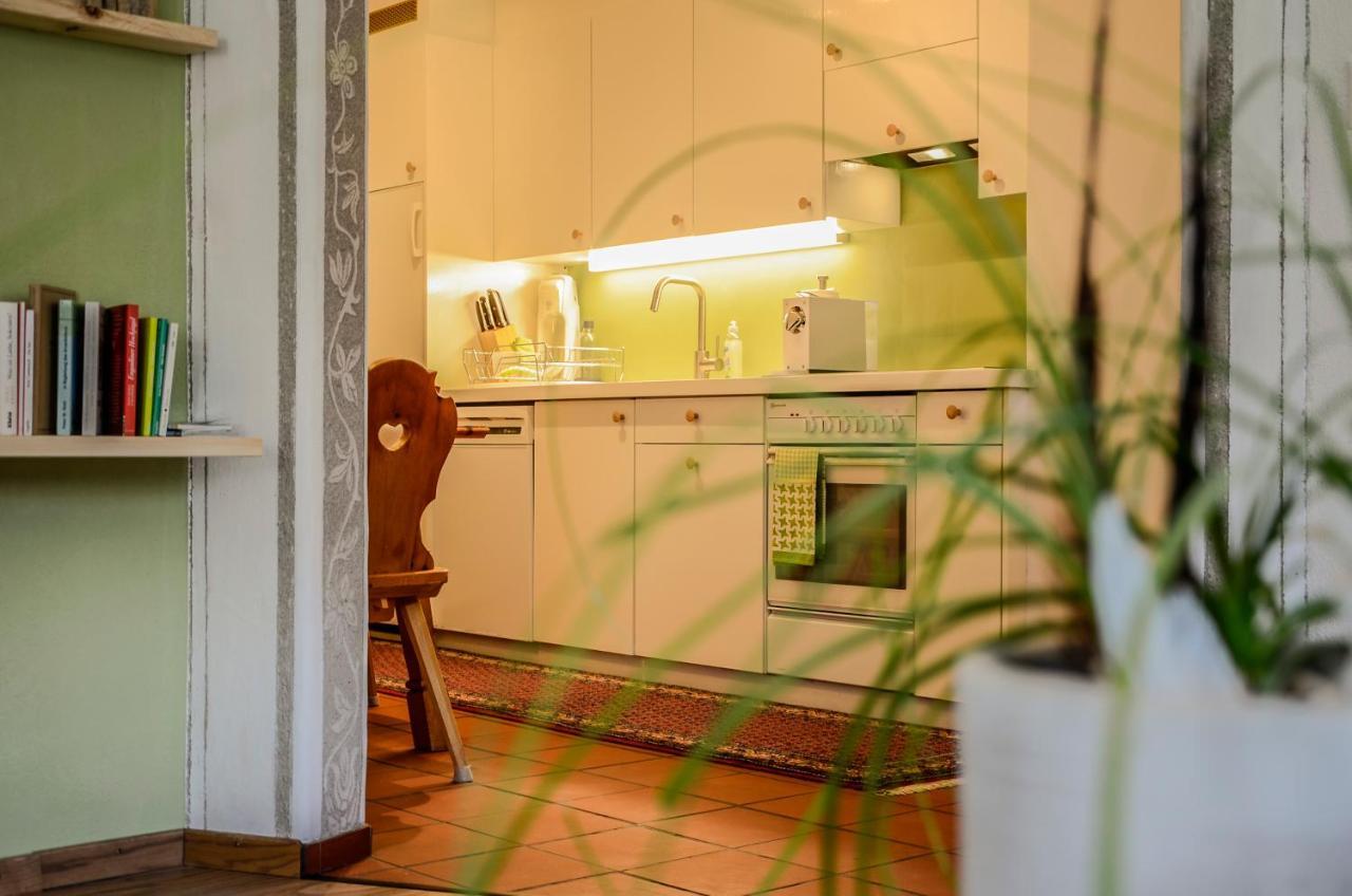 Chasa Curtins Apartment Valchava Luaran gambar