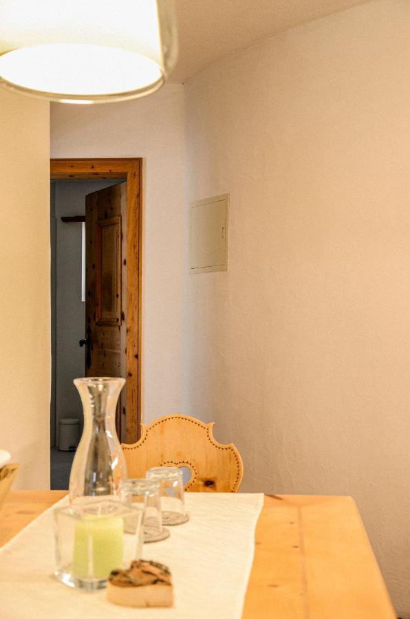 Chasa Curtins Apartment Valchava Luaran gambar