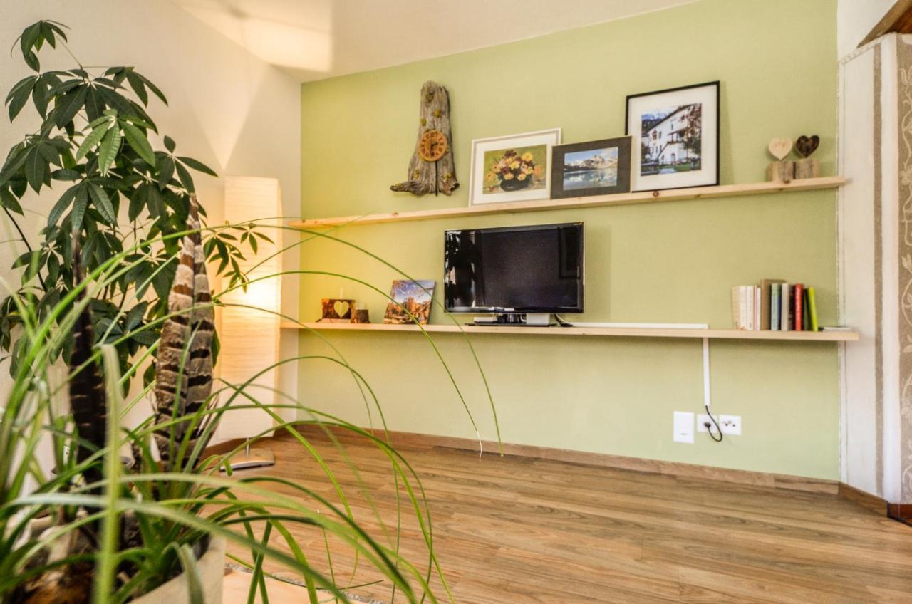 Chasa Curtins Apartment Valchava Luaran gambar