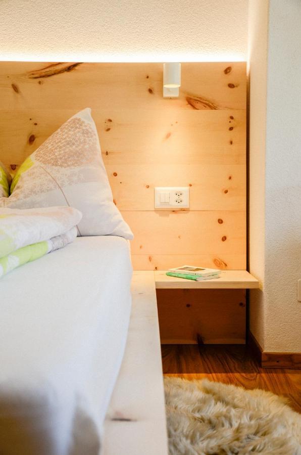 Chasa Curtins Apartment Valchava Luaran gambar