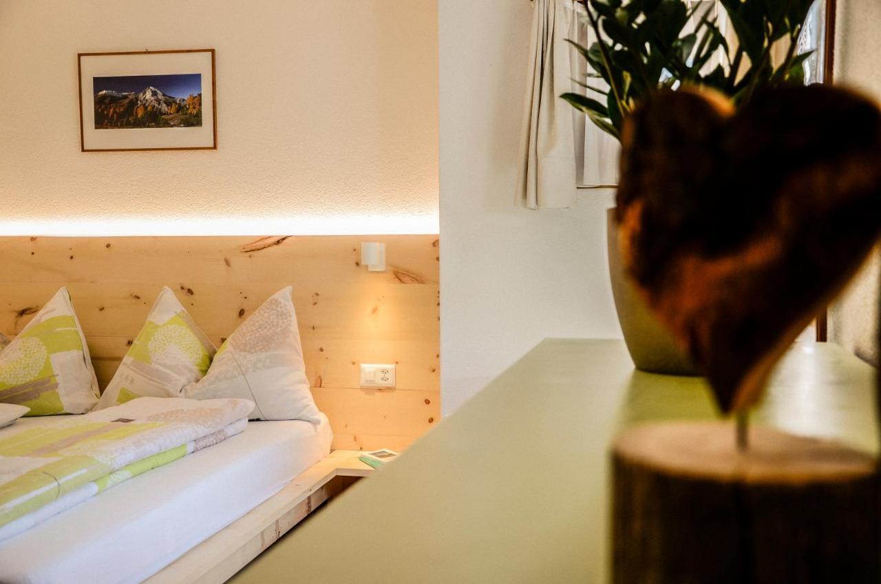 Chasa Curtins Apartment Valchava Luaran gambar