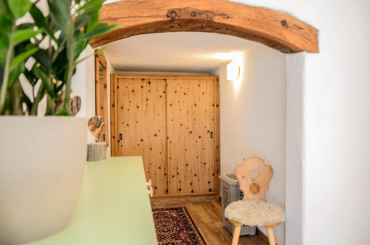 Chasa Curtins Apartment Valchava Luaran gambar